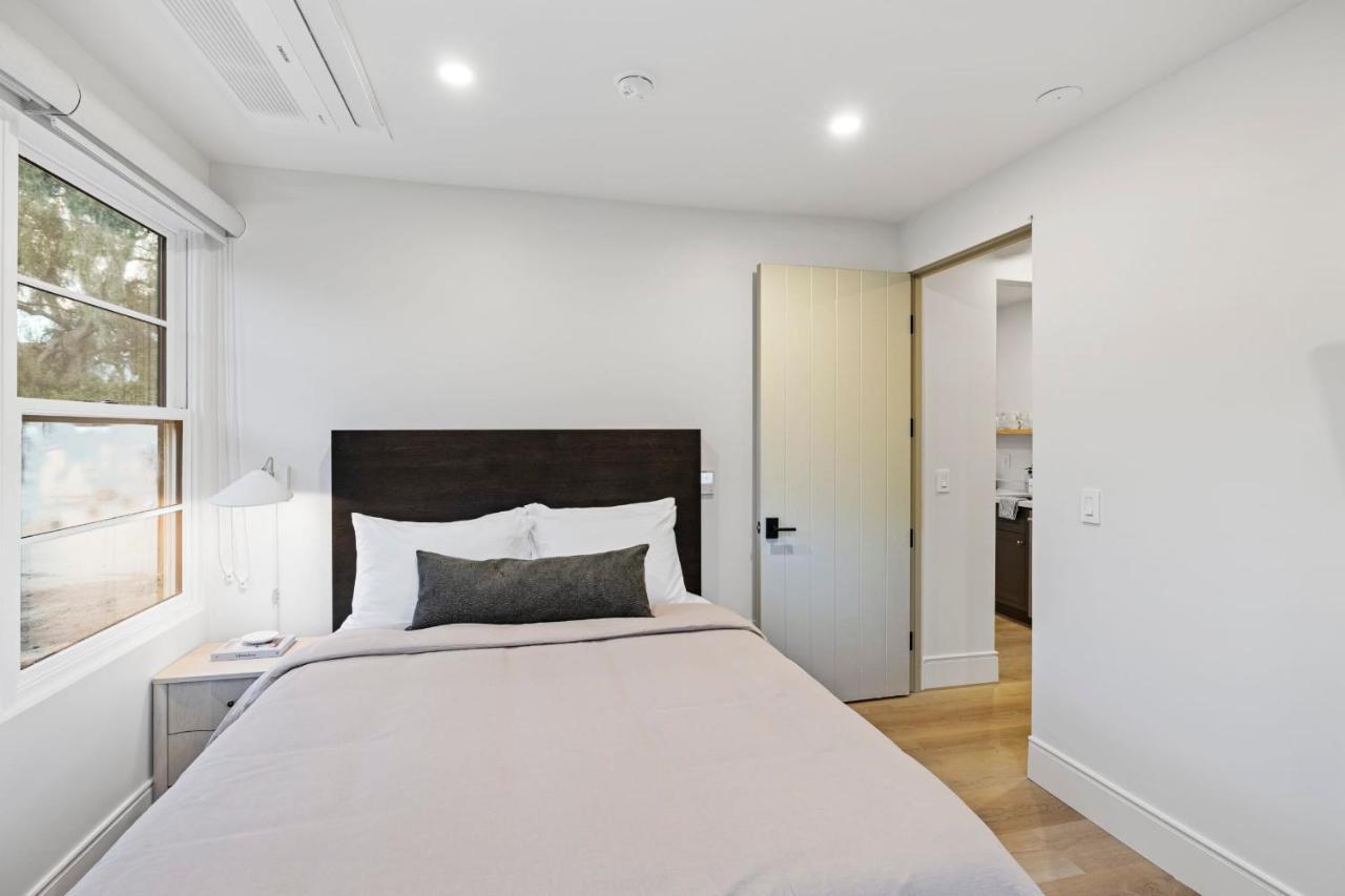 Casa Jardin - Boutique Suites In Downtown Санта-Барбара Екстер'єр фото